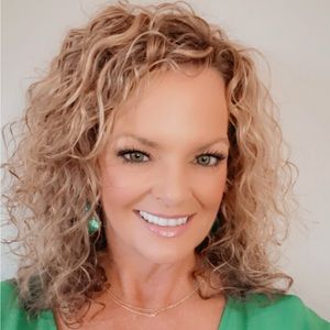 Meet your Posher, Stacey